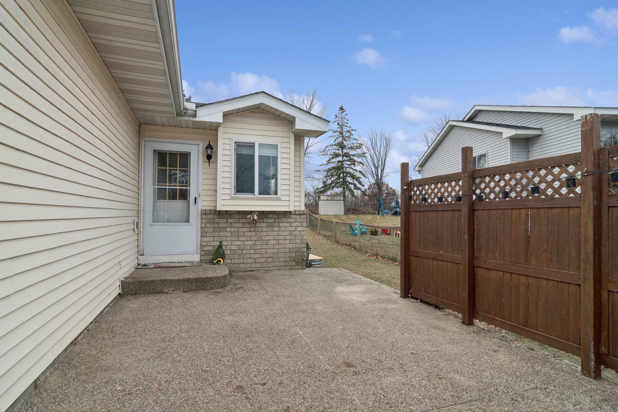 Property Photo:  6098 Mill Run Road  MN 55362 