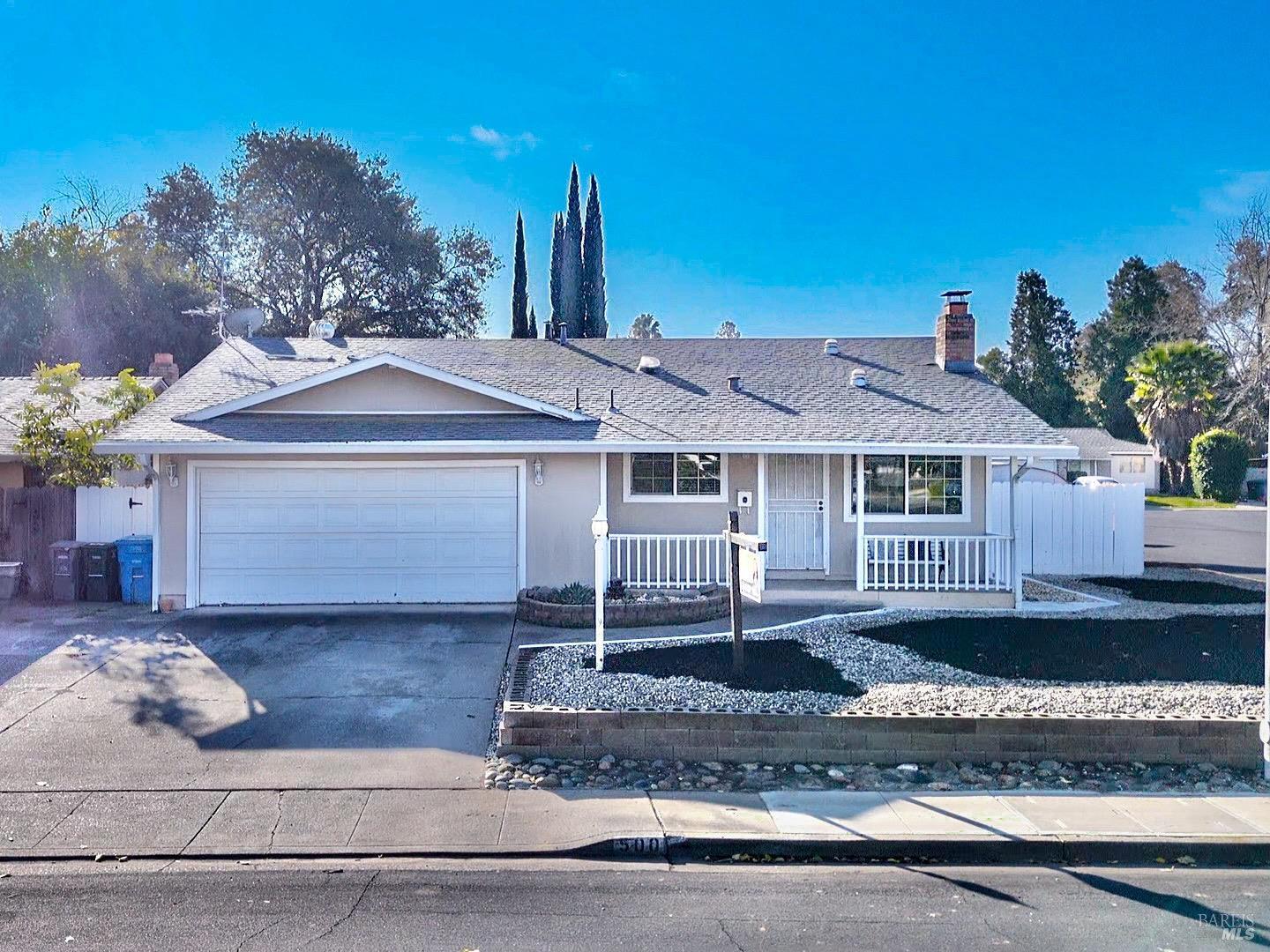 Property Photo: 500 Beelard Drive CA 95687