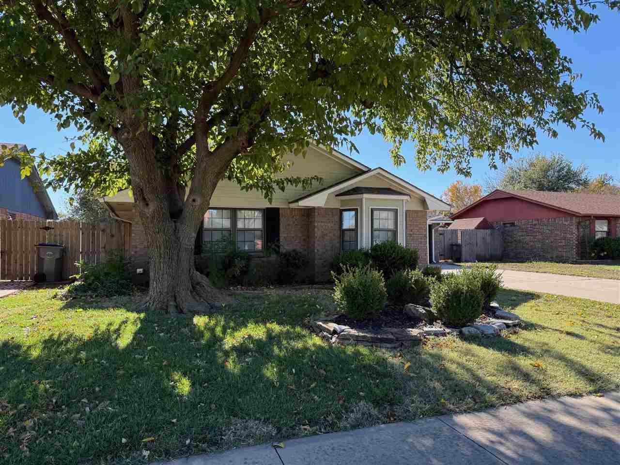 Property Photo:  7120 NW Birch Place  OK 73505 