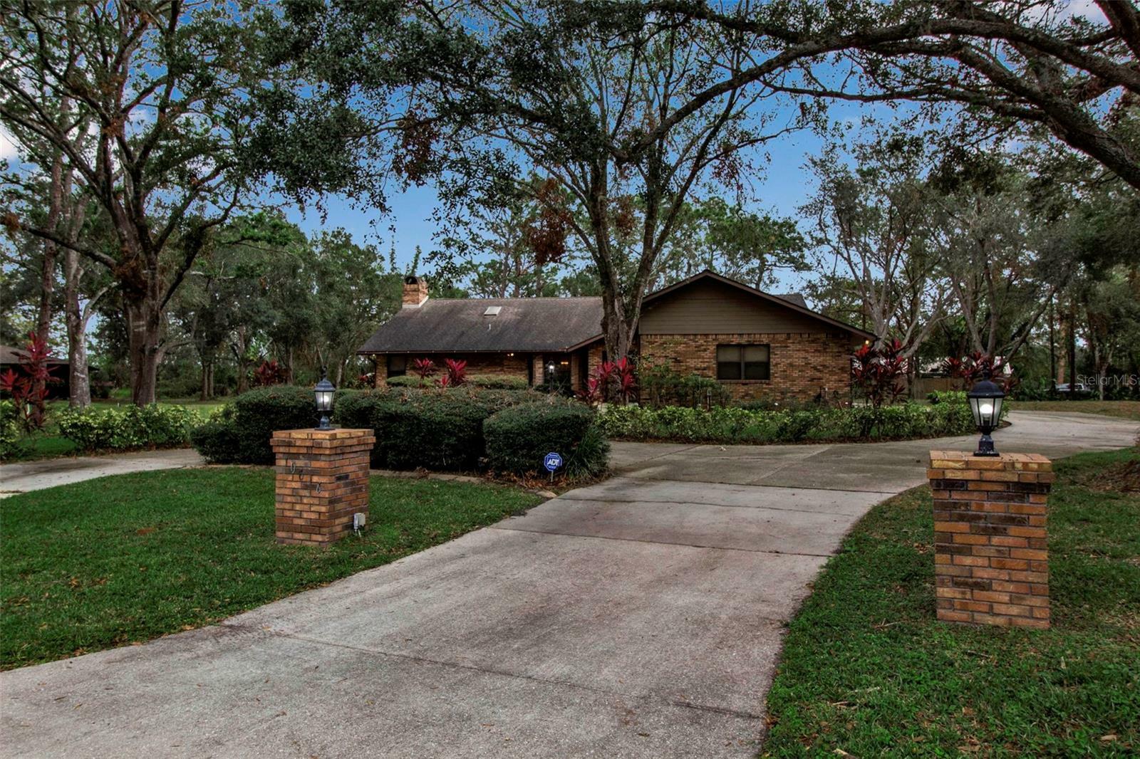 Property Photo:  10616 Forest Run Drive  FL 34211 