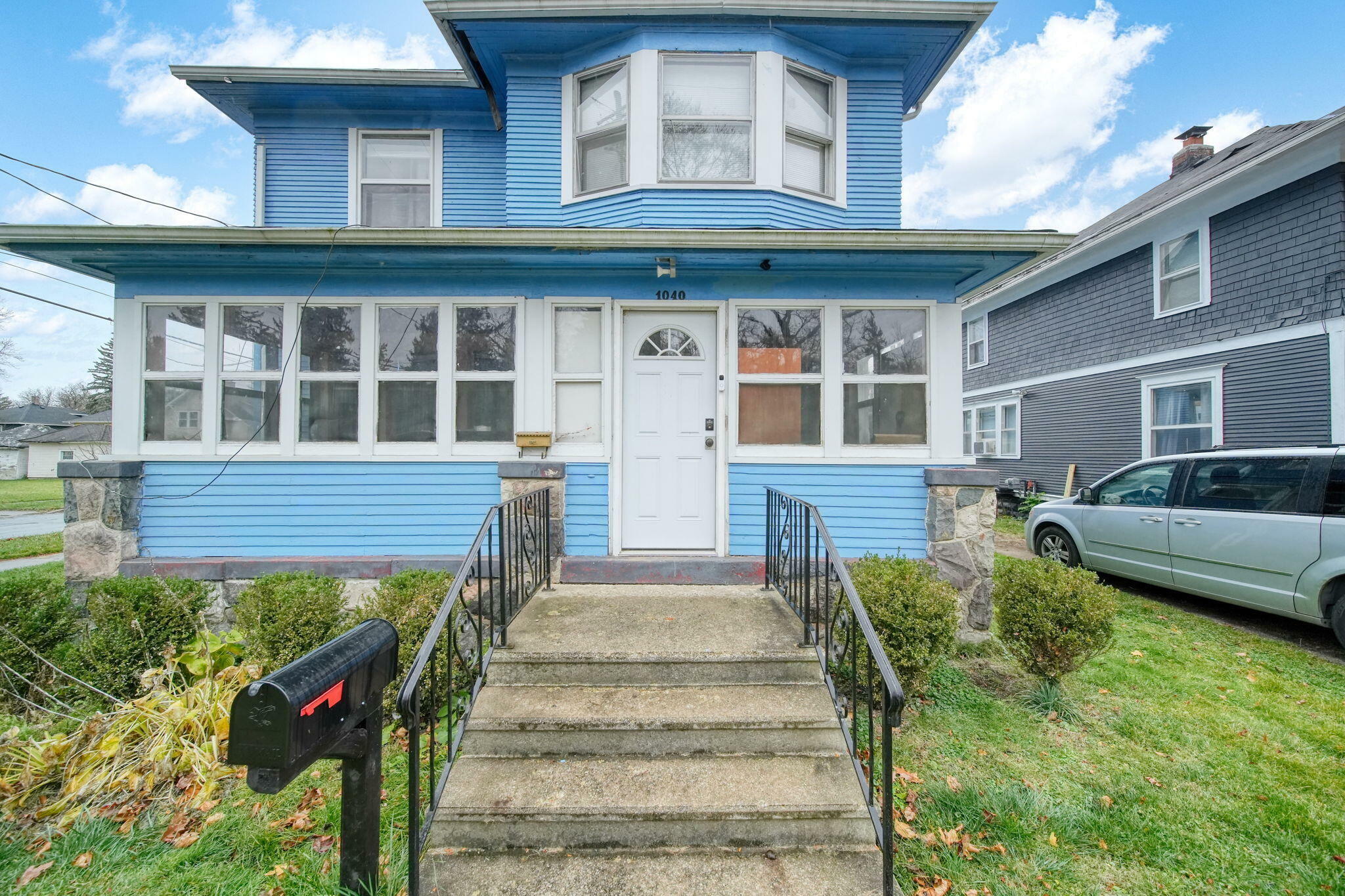 Property Photo:  1040 Woodbridge Street  MI 49203 