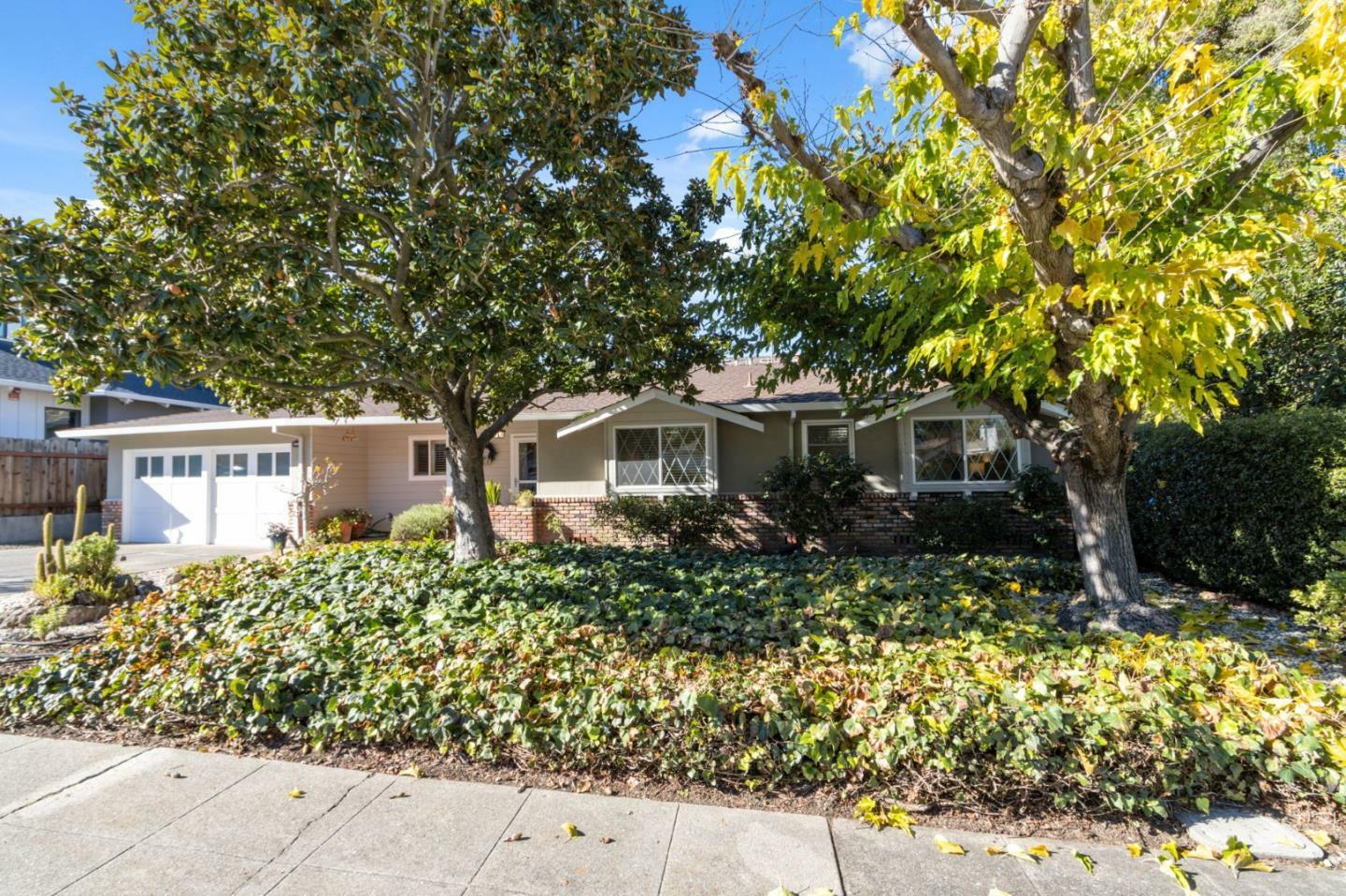 Property Photo: 1830 Barton Street CA 94061
