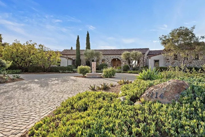 Property Photo: 8114 Sendero De La Pradera CA 92127
