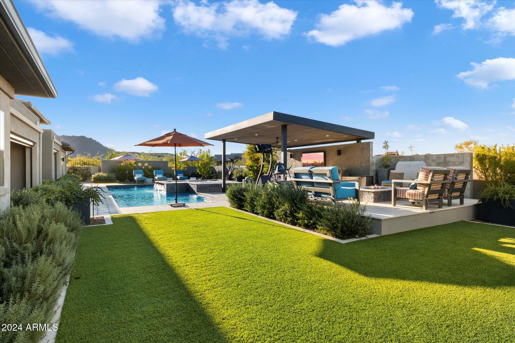 Property Photo: 11946 E Cavedale Drive AZ 85262