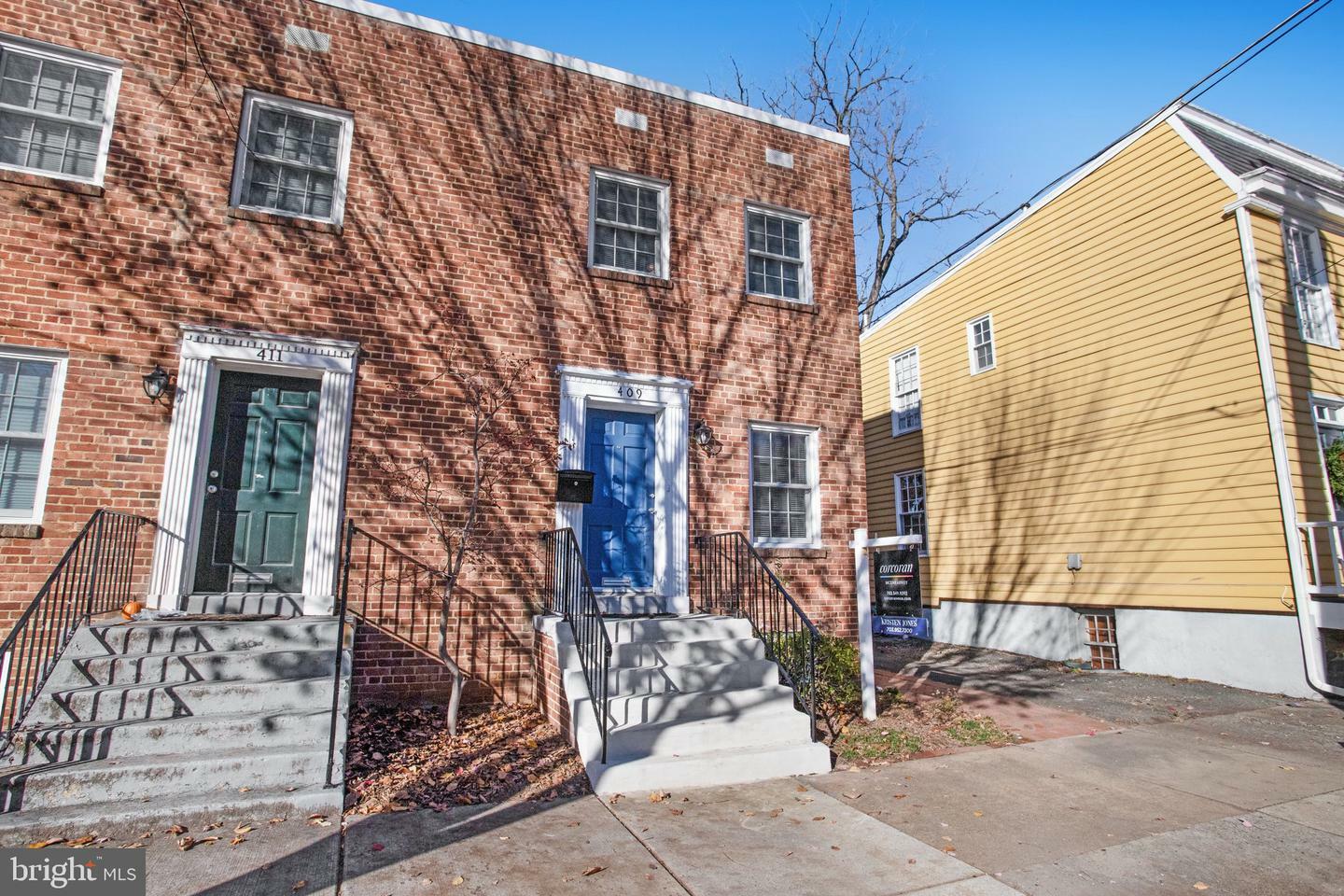 Property Photo:  409 S Royal Street S  VA 22314 