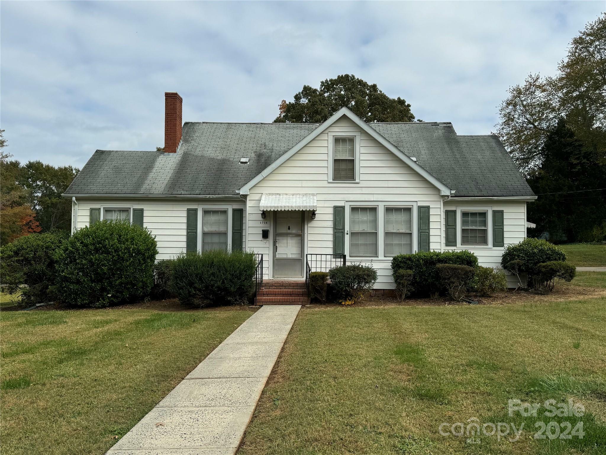 1716 3rd Street NE  Hickory NC 28601 photo