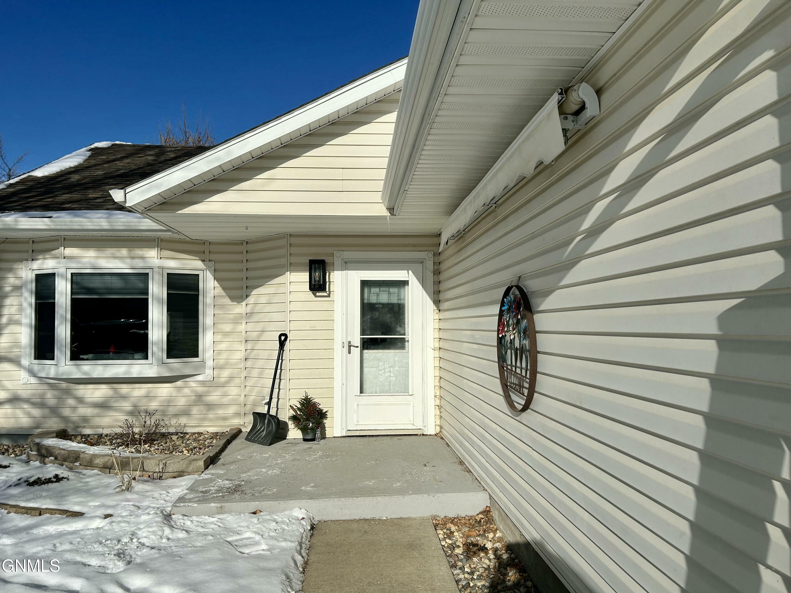 Property Photo:  1143 6th Street SE  ND 58072 