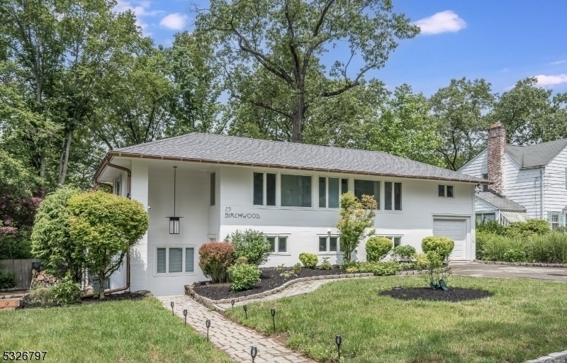 Property Photo:  25 Birchwood Ave  NJ 07052 