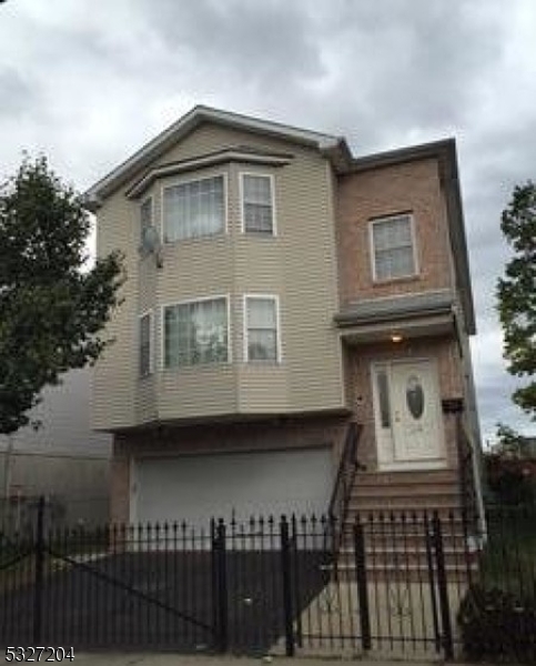 Property Photo:  115 Fabyan Pl  NJ 07112 