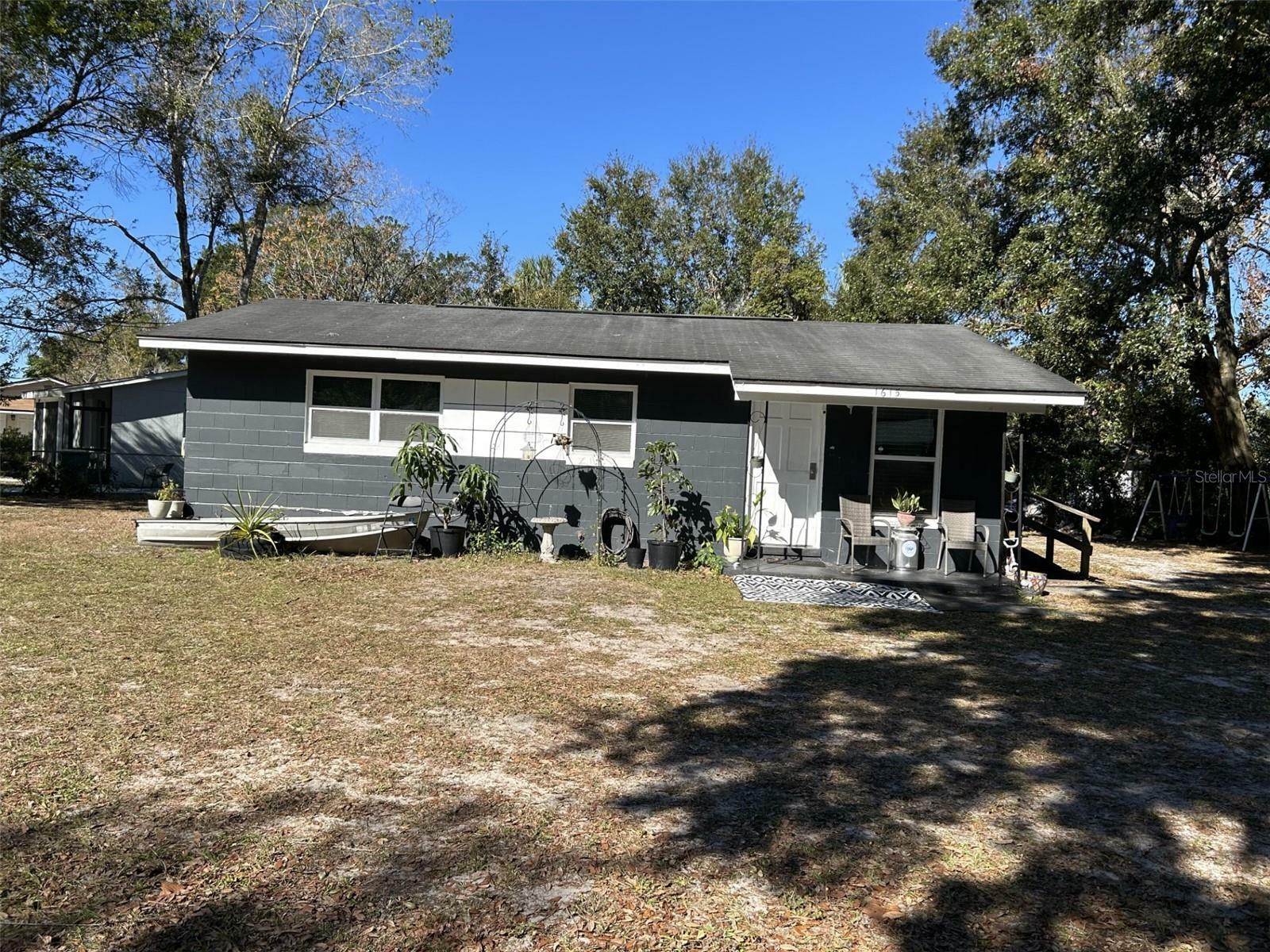 Property Photo:  1615 Jefferson Drive  FL 32757 