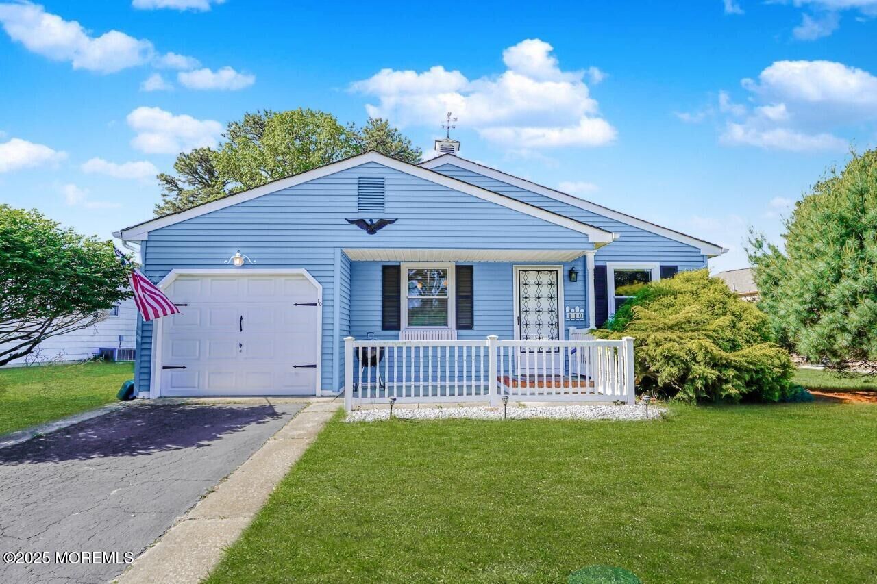 Property Photo:  10 Inverell Drive  NJ 08757 