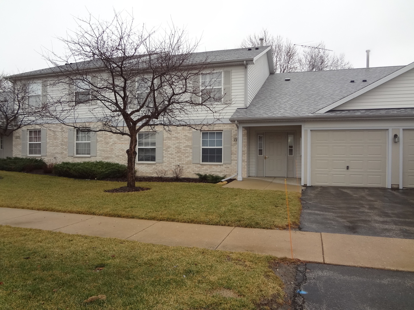 Property Photo:  1163 N Red Oak Circle 4  IL 60073 