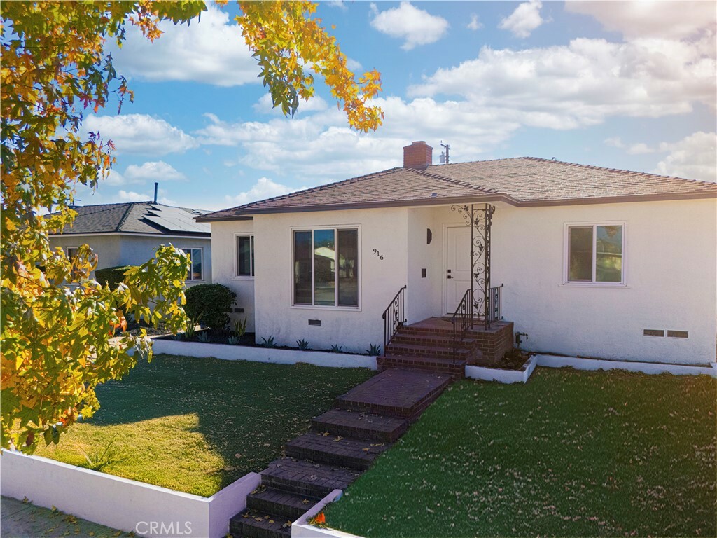 Property Photo:  916 E. Ross Avenue  CA 91801 