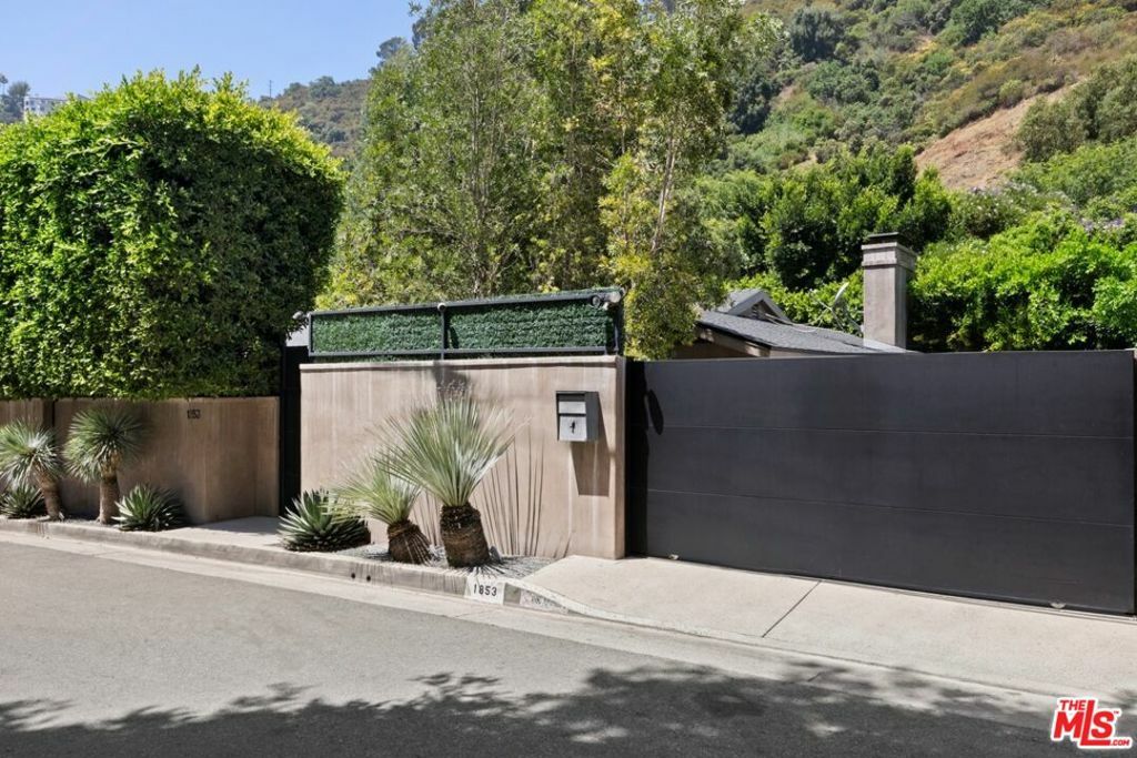 Property Photo: 1853 Franklin Canyon Drive CA 90210