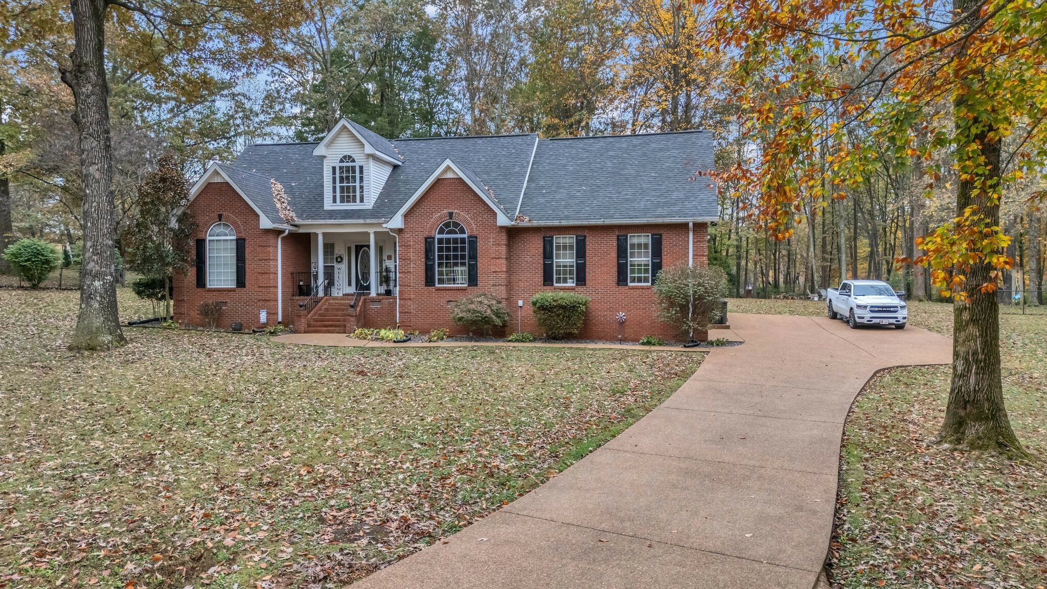 Property Photo:  324 Spring Valley Dr  TN 37048 