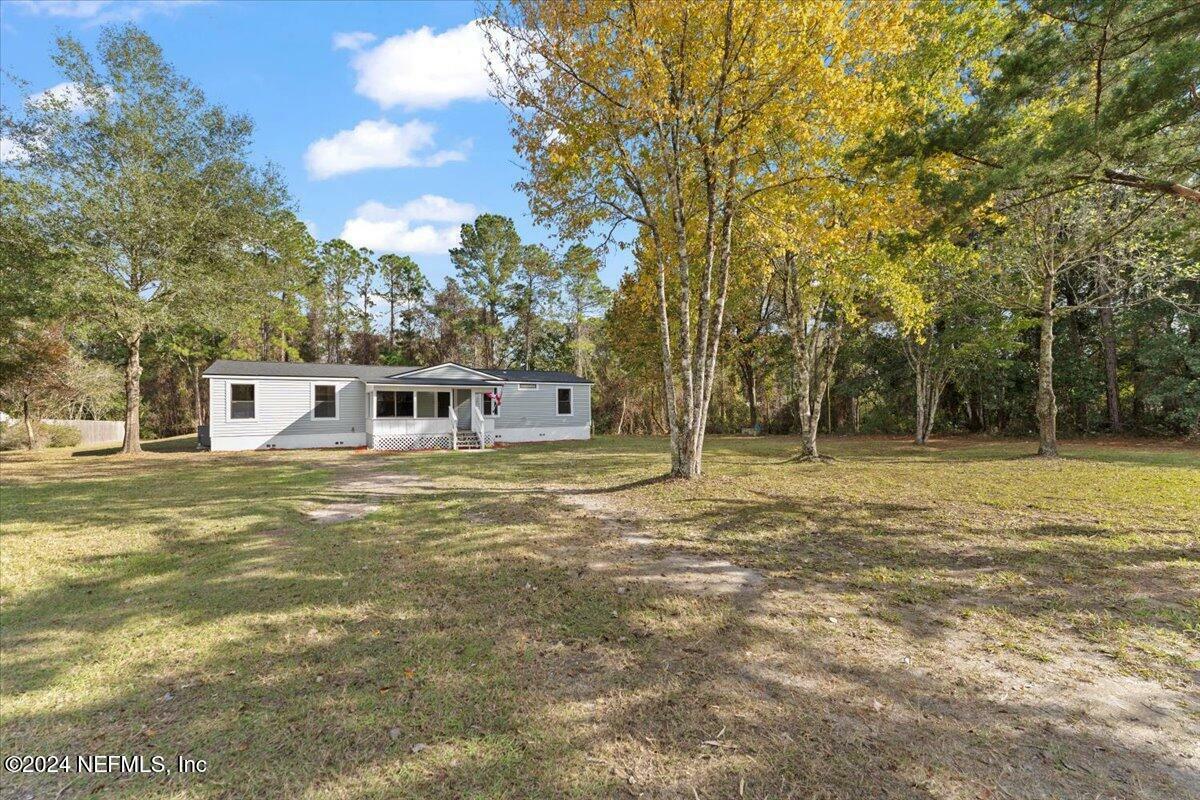 Property Photo:  2305 S Dolphin Avenue  FL 32068 