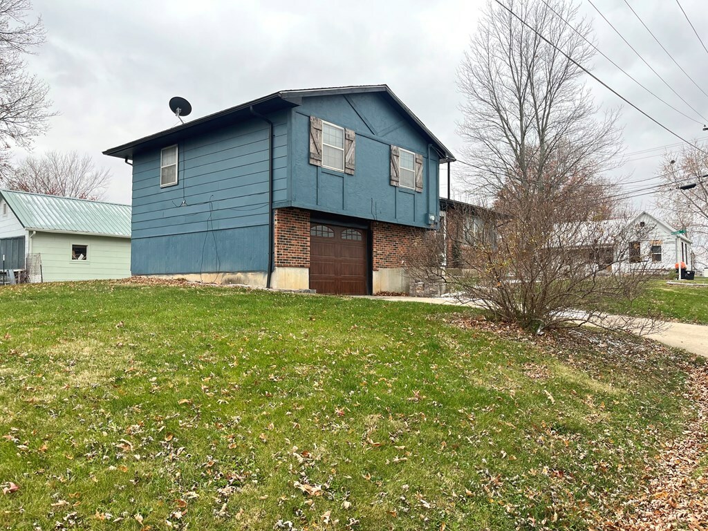 Property Photo: 639 Missouri Avenue MO 64601