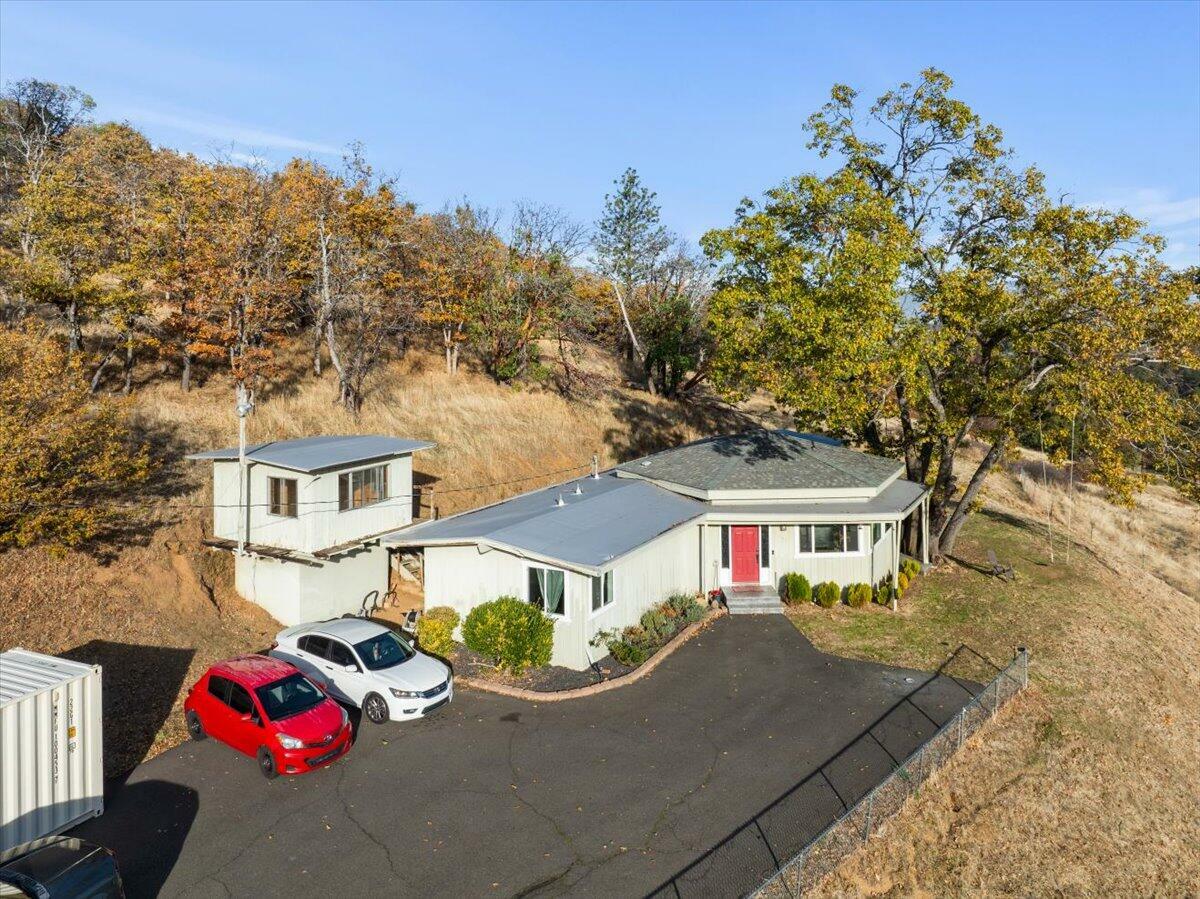 3242 W Griffin Creek Road  Medford OR 97501 photo