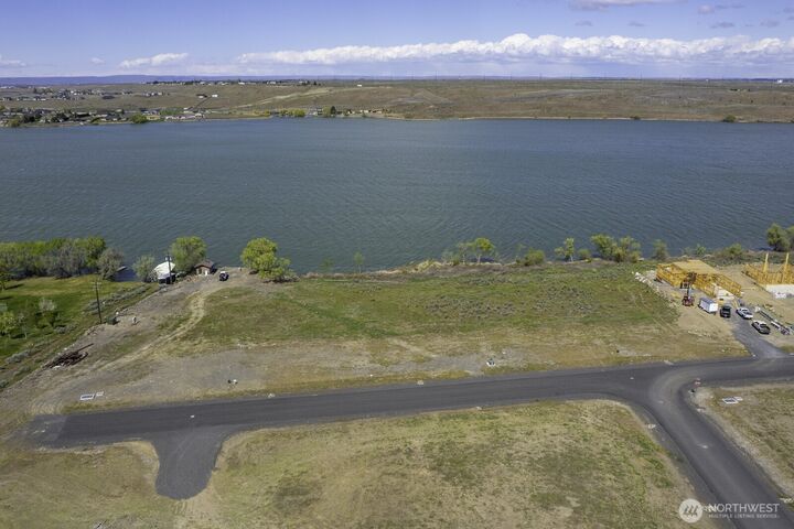 Property Photo:  5 Road  6.3  NE  WA 98837 