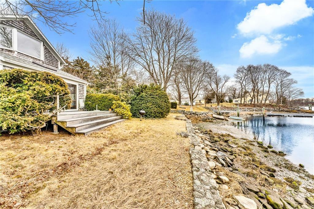 Property Photo:  33 Samoset Avenue  RI 02806 