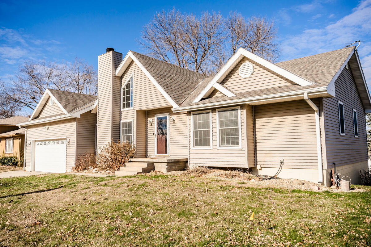 Property Photo:  308 Hillway Drive  IA 51534 