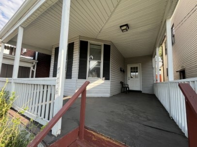 Property Photo:  528 4th St 2  PA 15140 