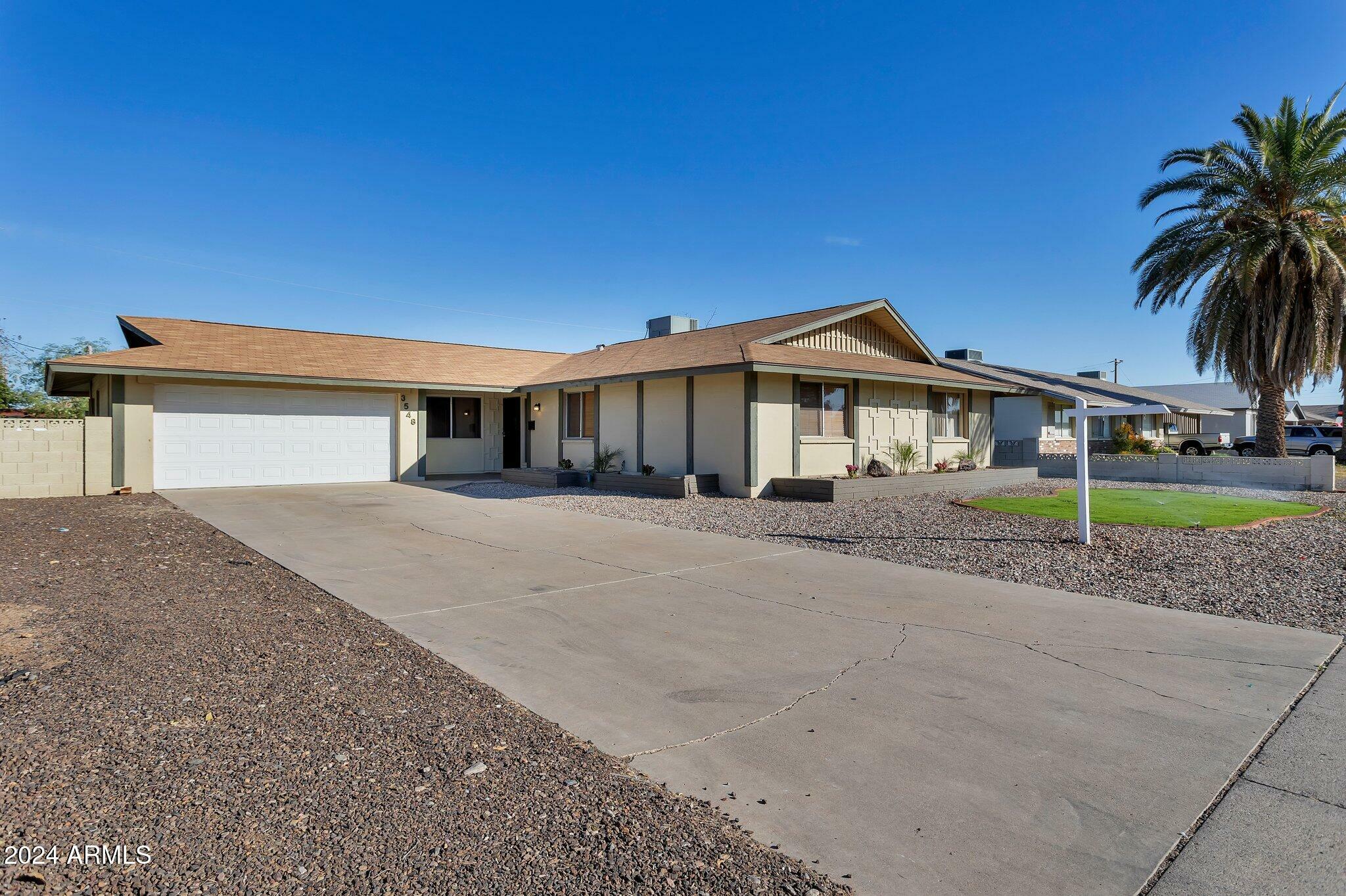 Property Photo: 3548 W Frier Drive AZ 85051