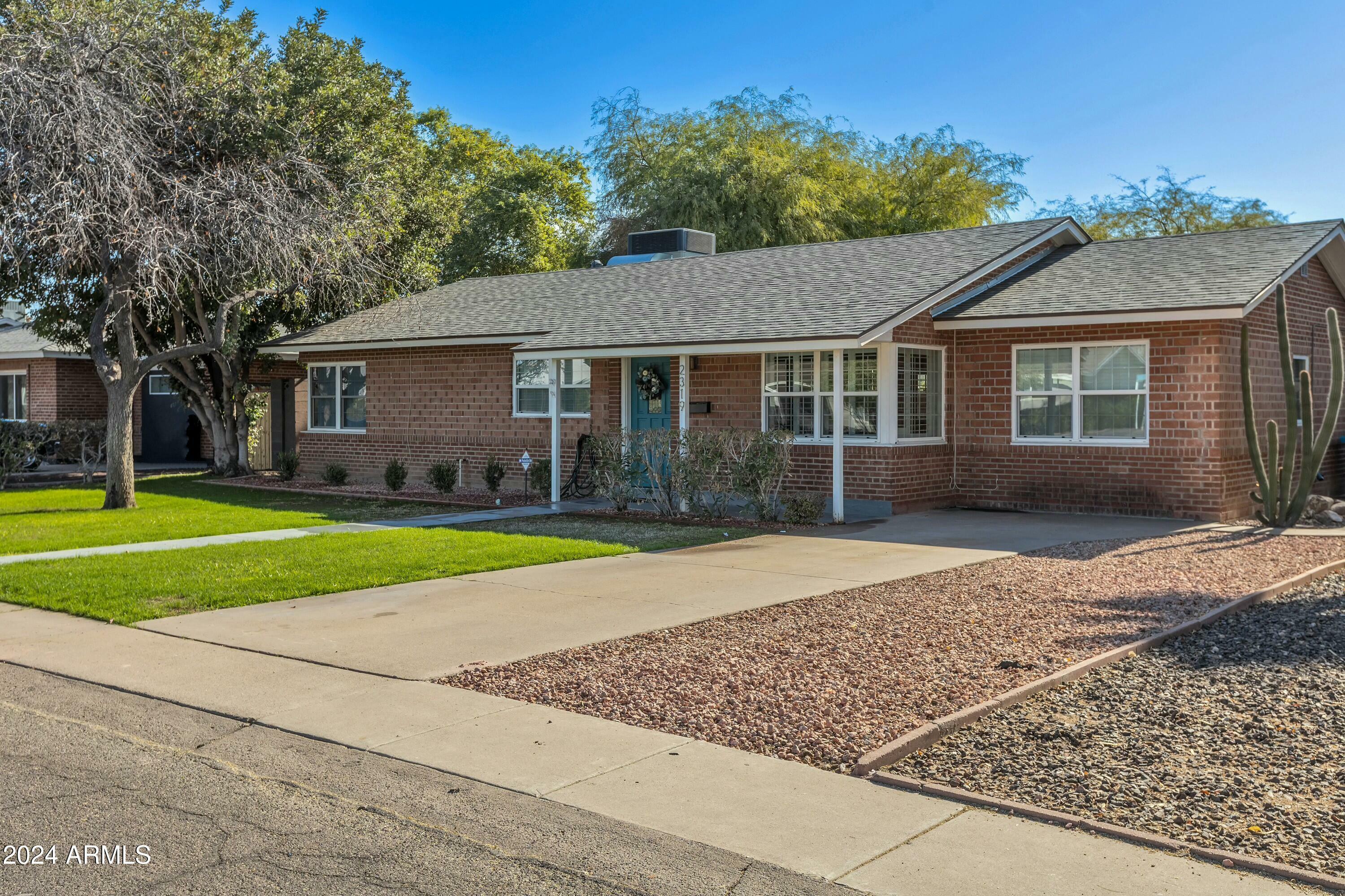 Property Photo:  2319 E Glenrosa Avenue  AZ 85016 