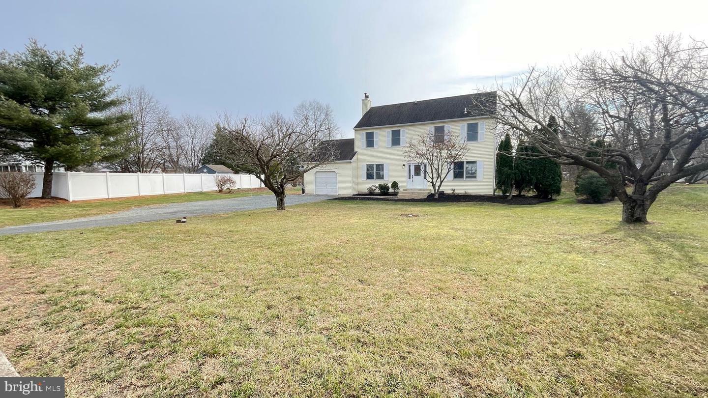 Property Photo:  104 Hampton Circle  PA 19525 