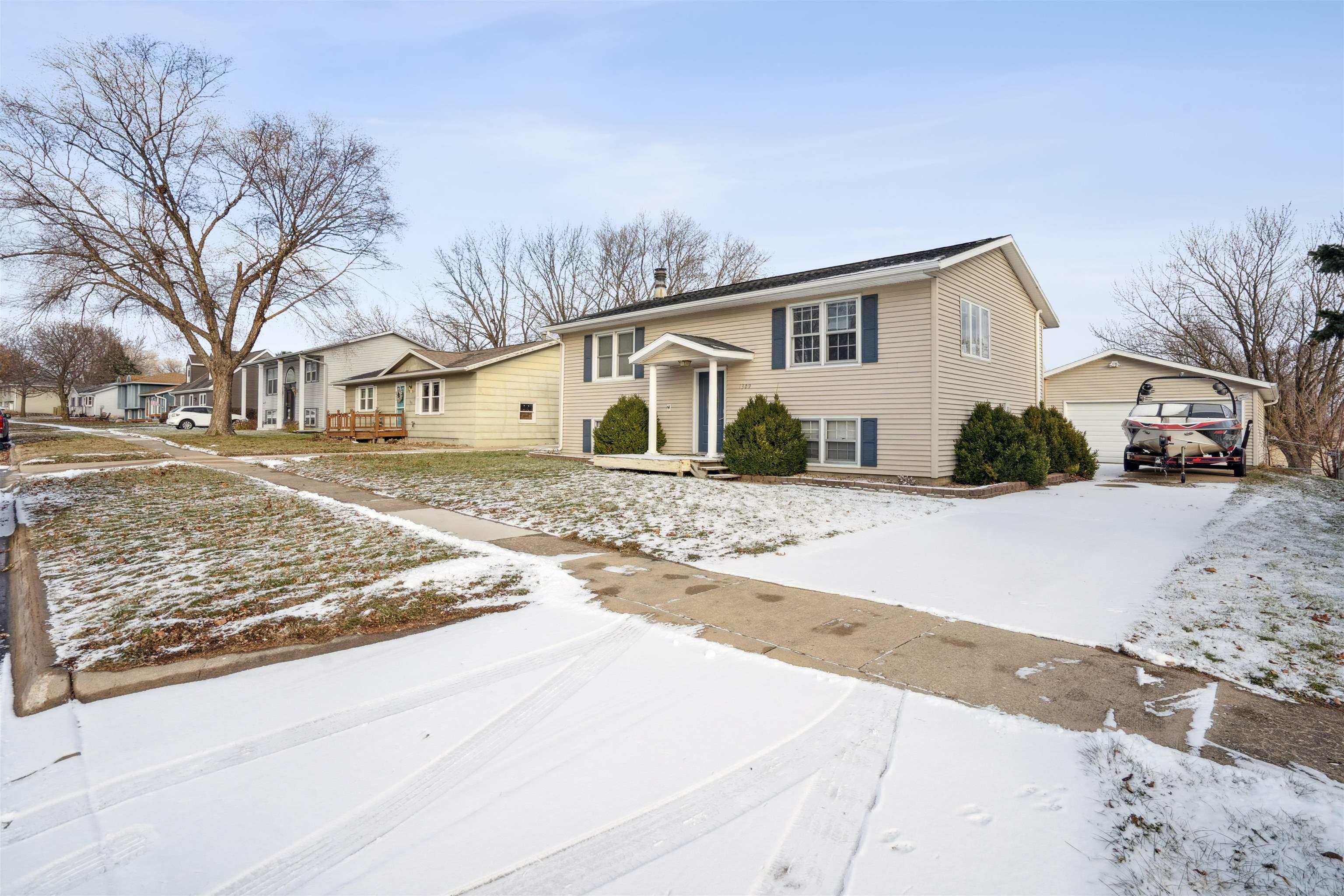 Property Photo:  1309 Fleur Drive  IA 50701 