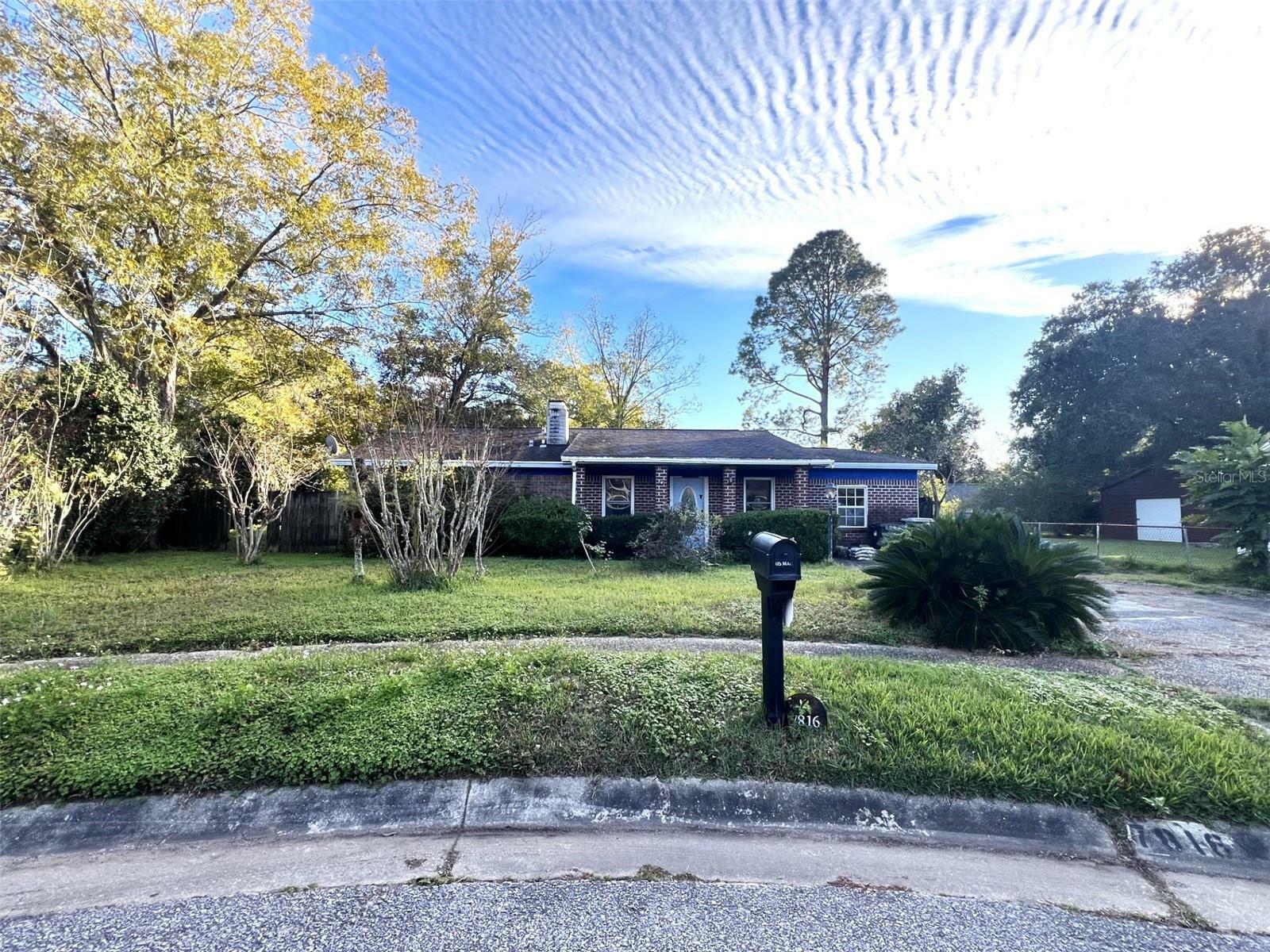 Property Photo:  7816 Dartmoor Court  FL 32514 