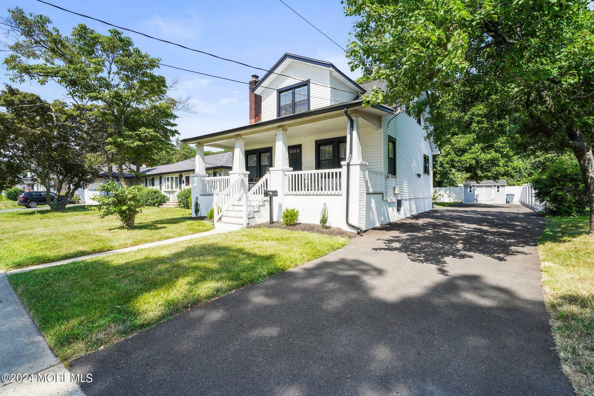 Property Photo:  51 E End Avenue  NJ 07753 