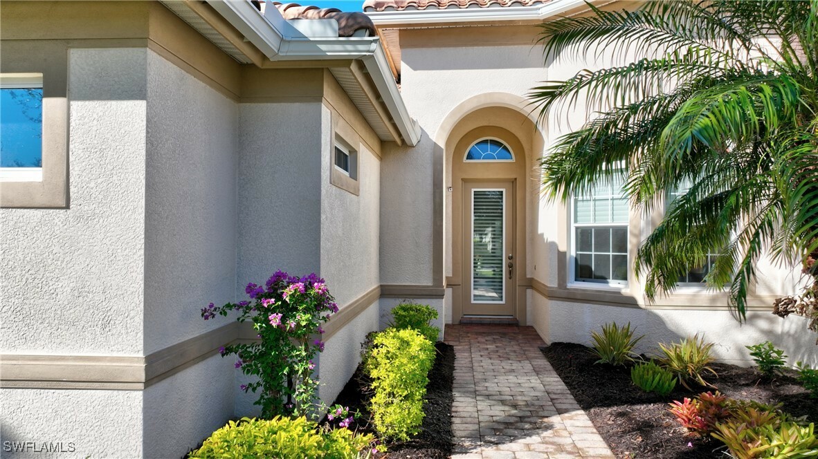 Property Photo:  9762 Nickel Ridge Circle  FL 34120 