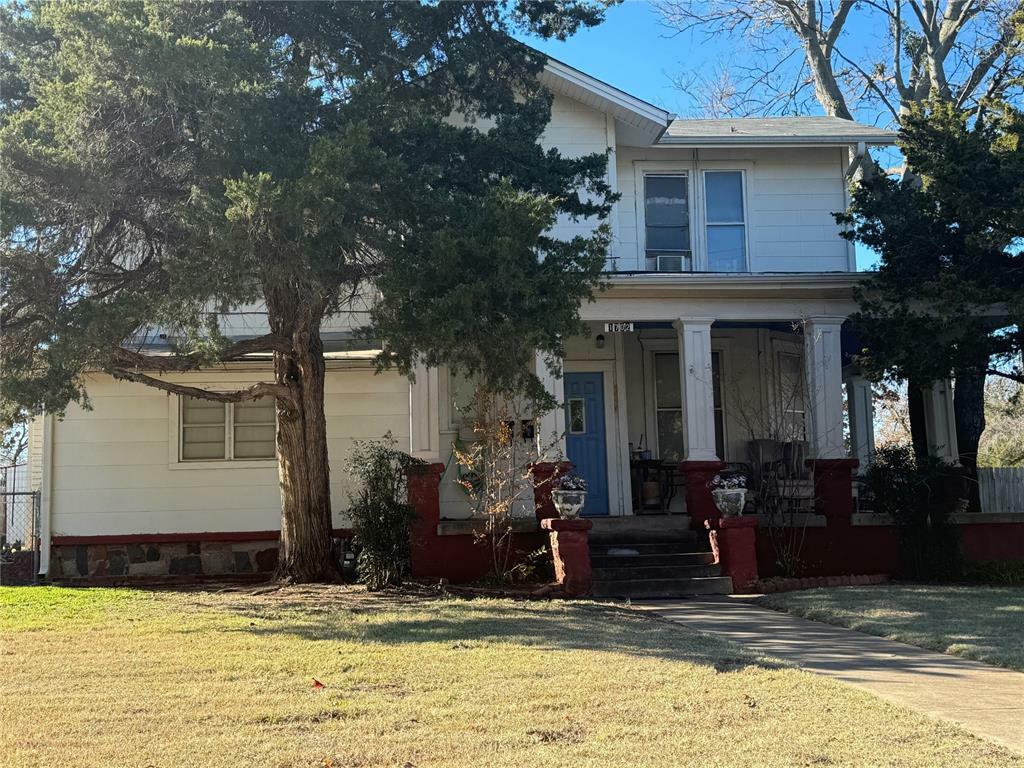 Property Photo:  1702 S 8th Street  OK 73018 