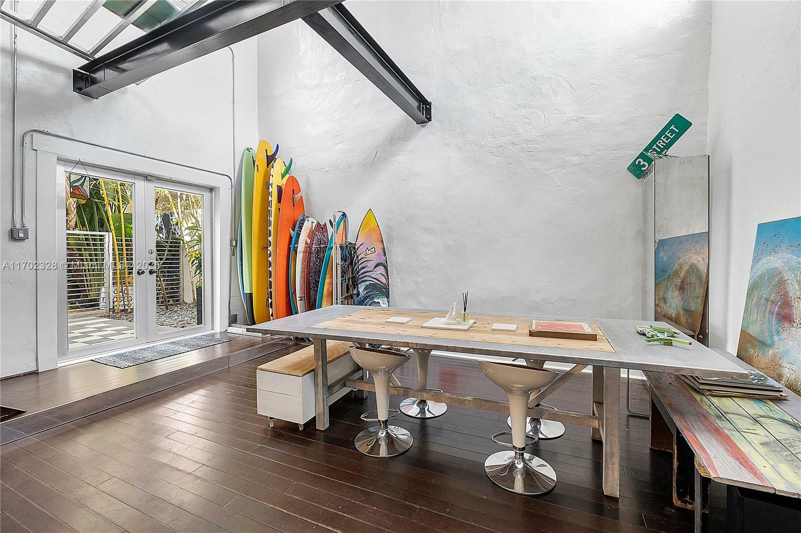 Property Photo: 305 Jefferson Ave 5 FL 33139