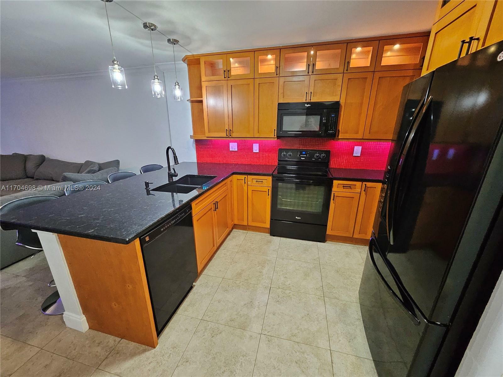 Property Photo:  10900 SW 104th St 114  FL 33176 