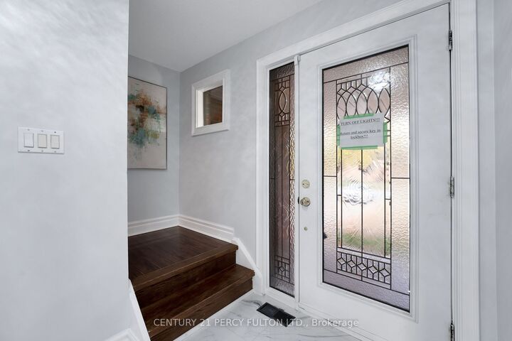 Property Photo:  1994 Fairport Road  ON L1V 1T6 