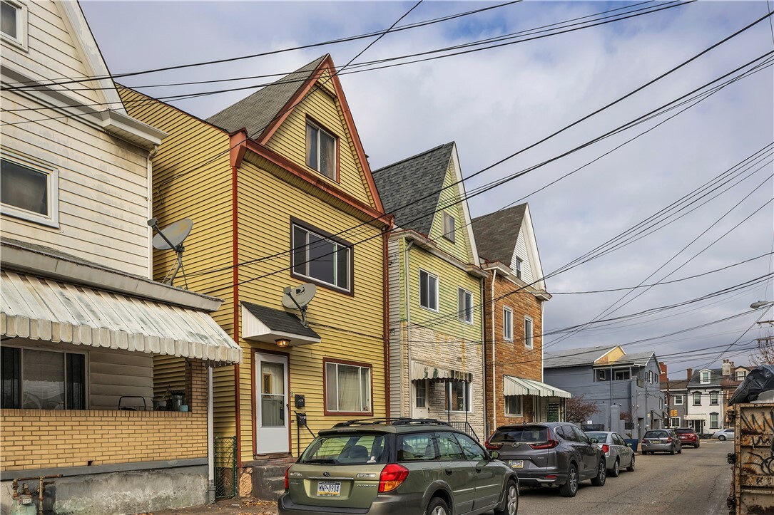 Property Photo:  210 Taylor Street  PA 15244 