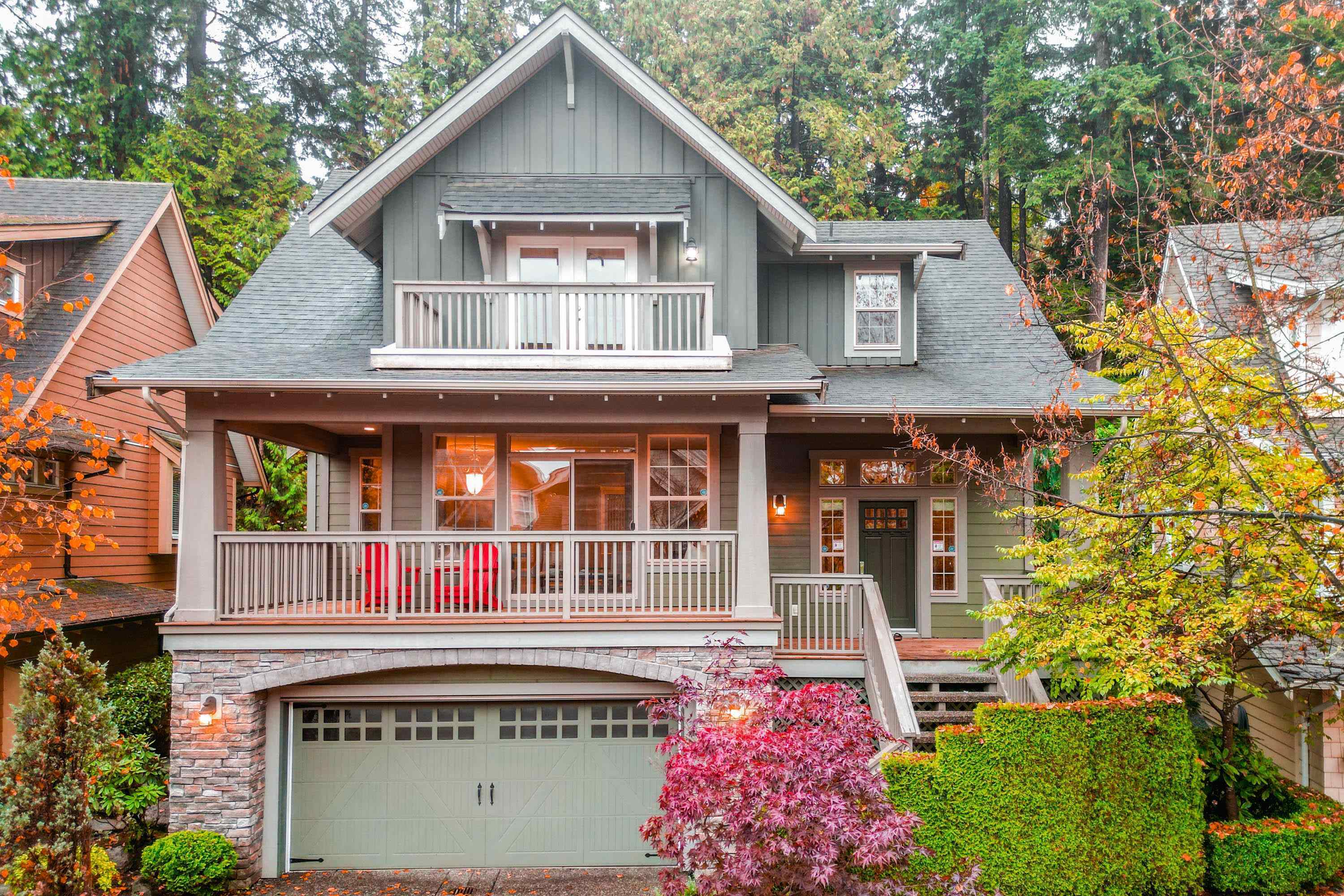 Property Photo:  14208 36A Avenue  BC V4P 0C2 