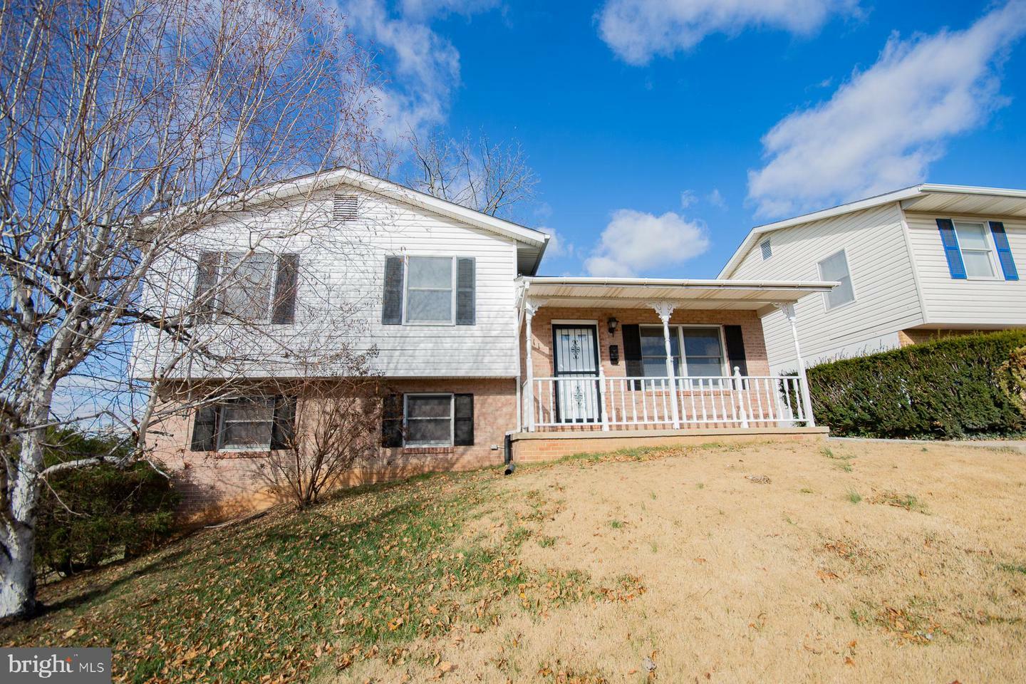 Property Photo:  111 E 7th Avenue  WV 25438 