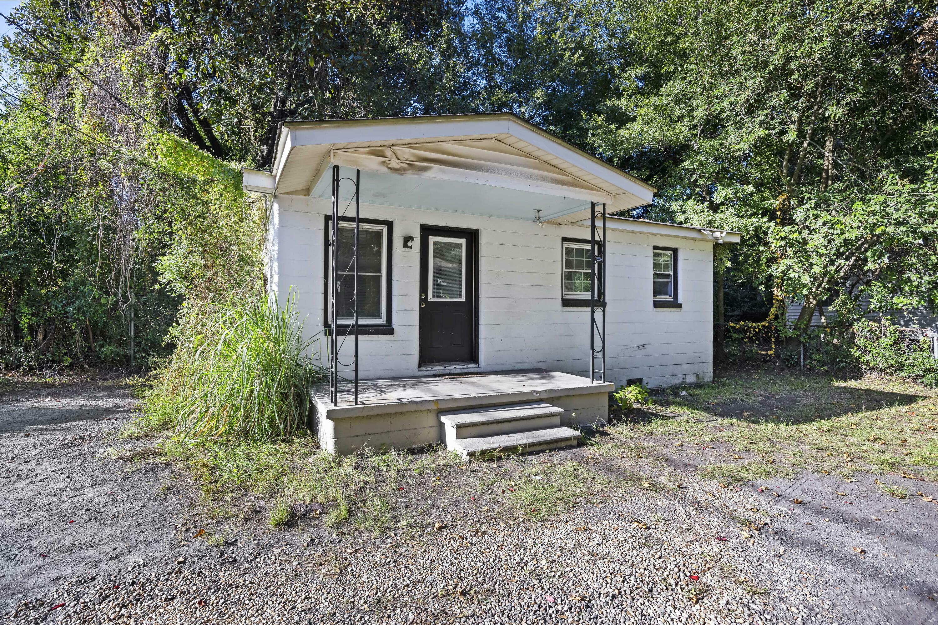 Property Photo:  3709 Meeting Street Road  SC 29405 