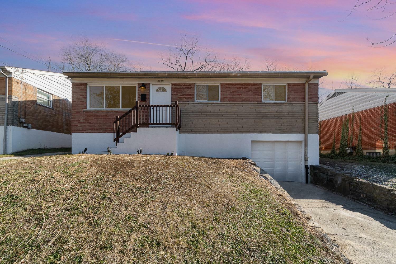 Property Photo: 3040 Westknolls Lane OH 45211