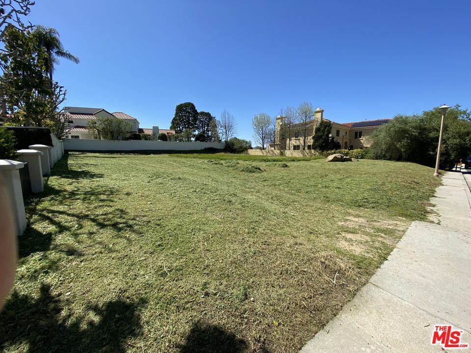 Property Photo:  1141   Cumbre Alta Ct  CA 90272 