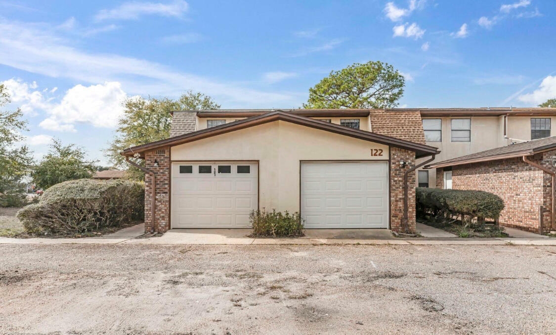 Property Photo:  37 12th St 122  FL 32579 