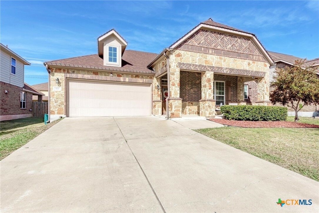 Property Photo:  807 Cathedral Court  TX 76548 