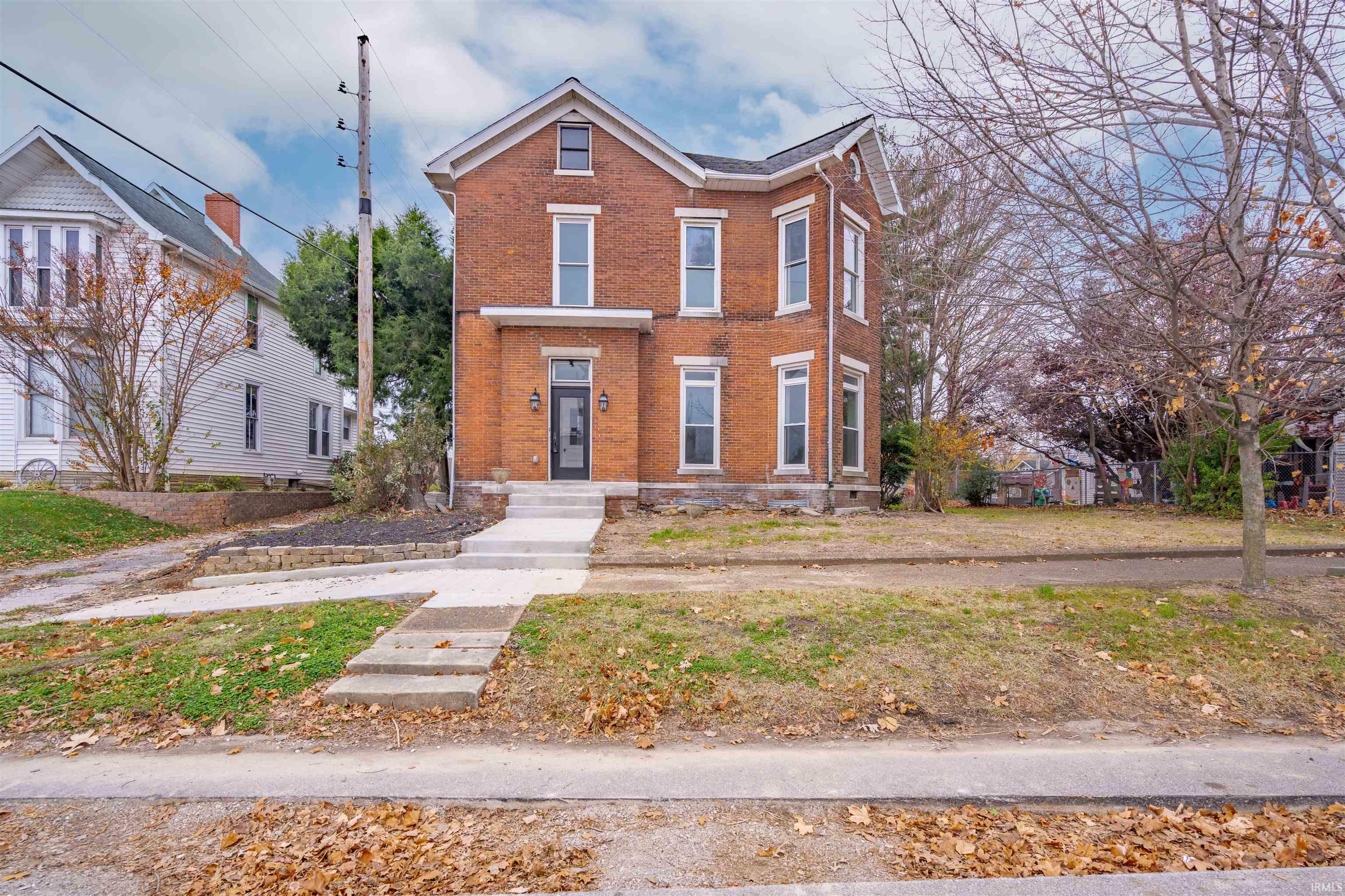 Property Photo:  419 College Avenue  IN 47620 