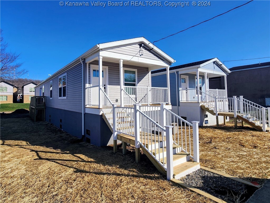 Property Photo: 1516 2nd Avenue WV 25387