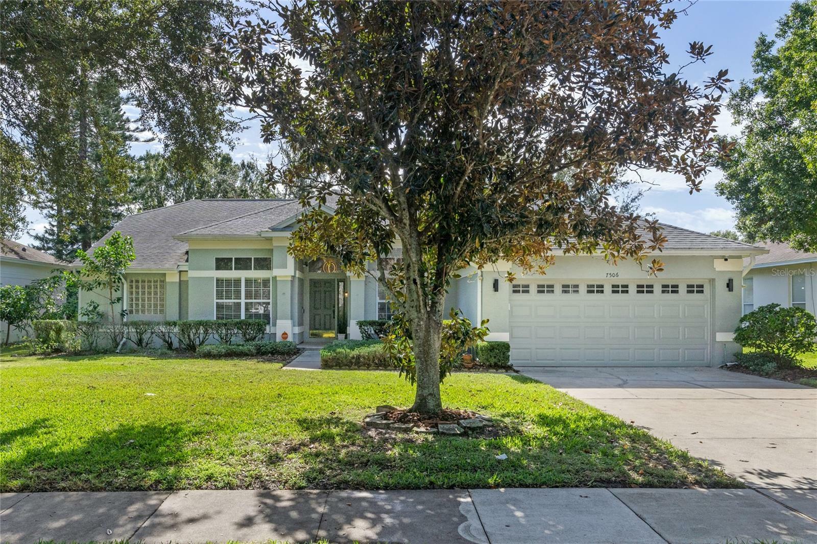 Property Photo:  7506 Lindenhurst Drive  FL 32836 