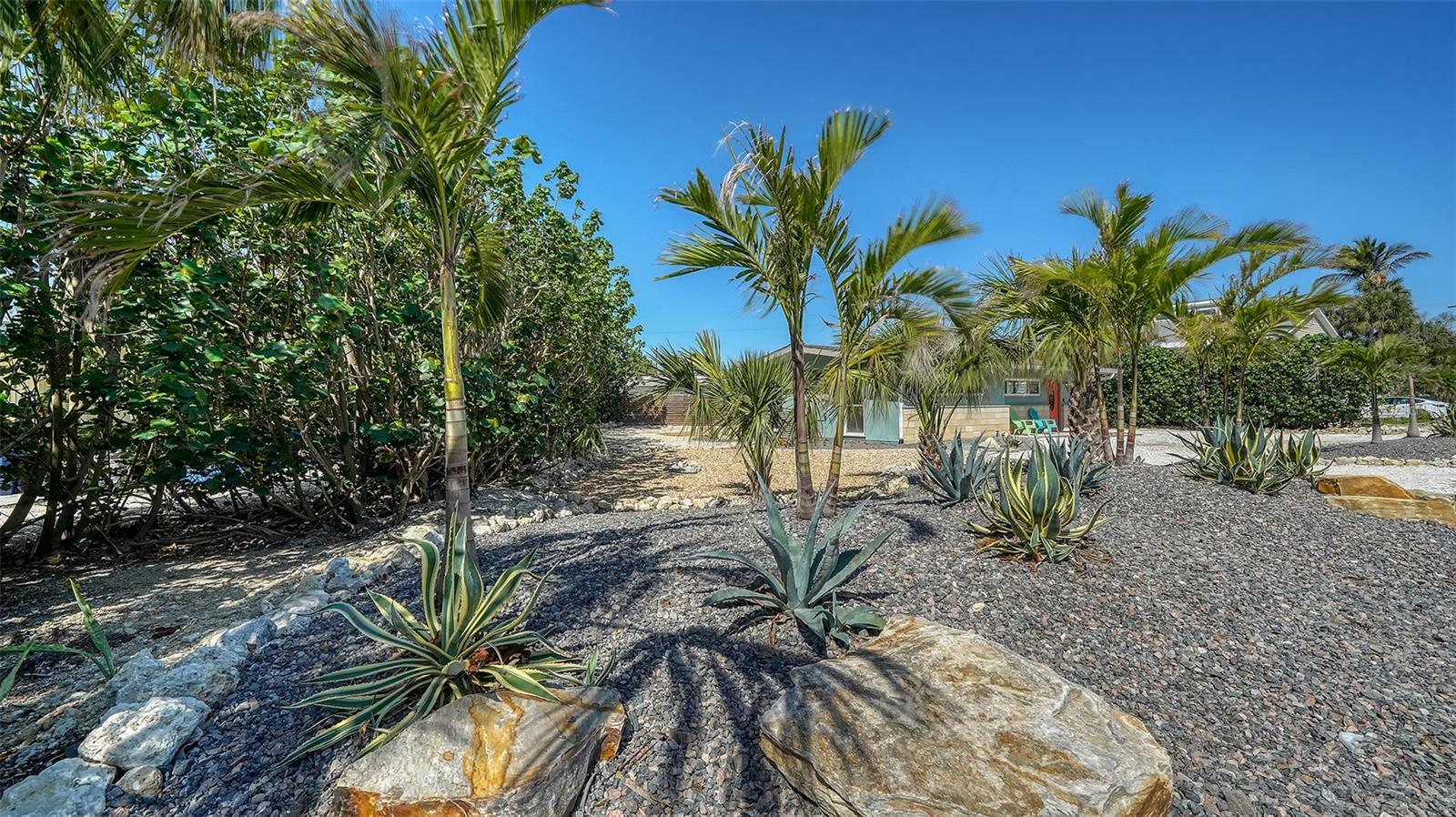 Property Photo: 4626 Gleason Avenue FL 34242