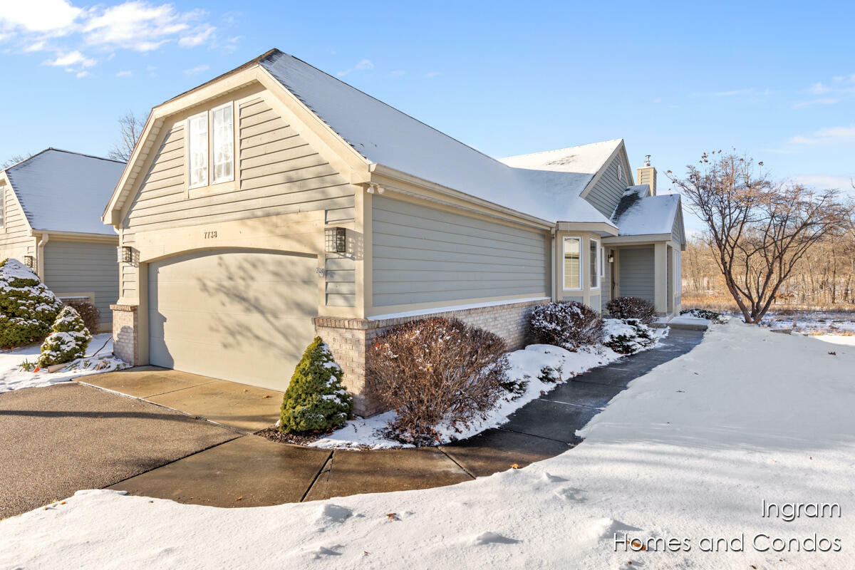 Property Photo:  7738 Greenbrier Drive NE  MI 49341 